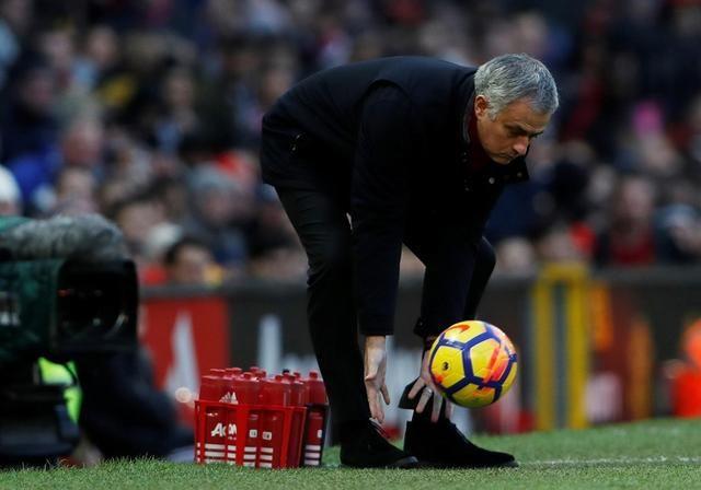 曼联补时阶段连入两球,滕哈格迎执教首场胜利