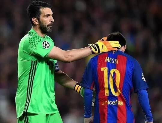 沃尔夫斯堡门将神扑零封对手锁定胜局